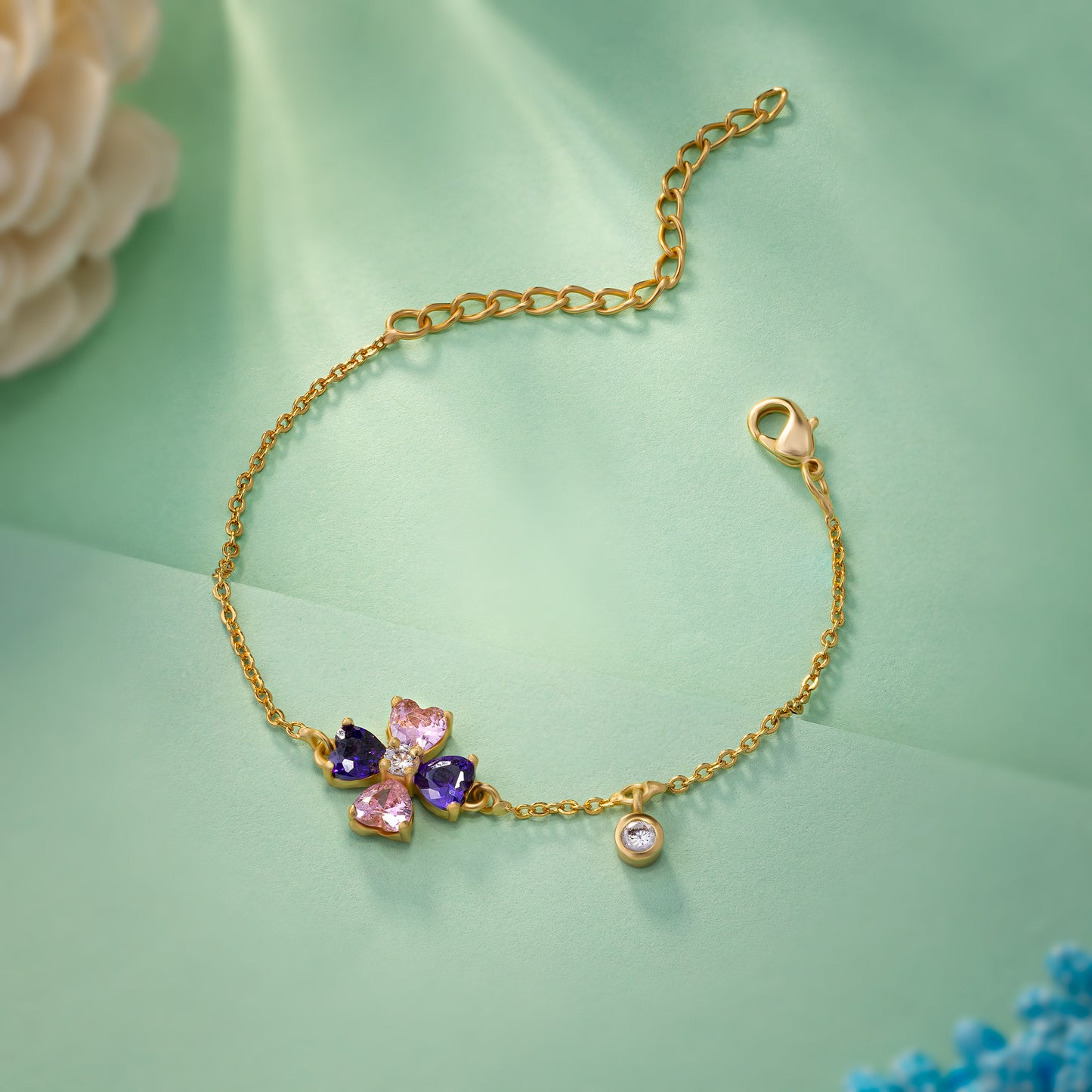 four petal golden bracelet