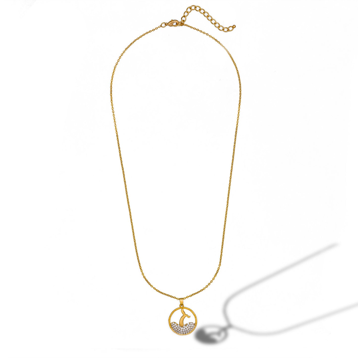 golden necklace with a diamond pendant