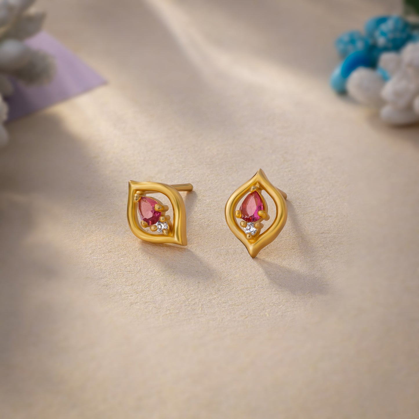 golden diamond stud earrings