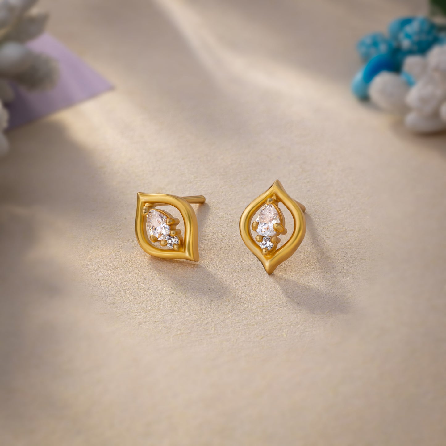 golden diamond stud earrings