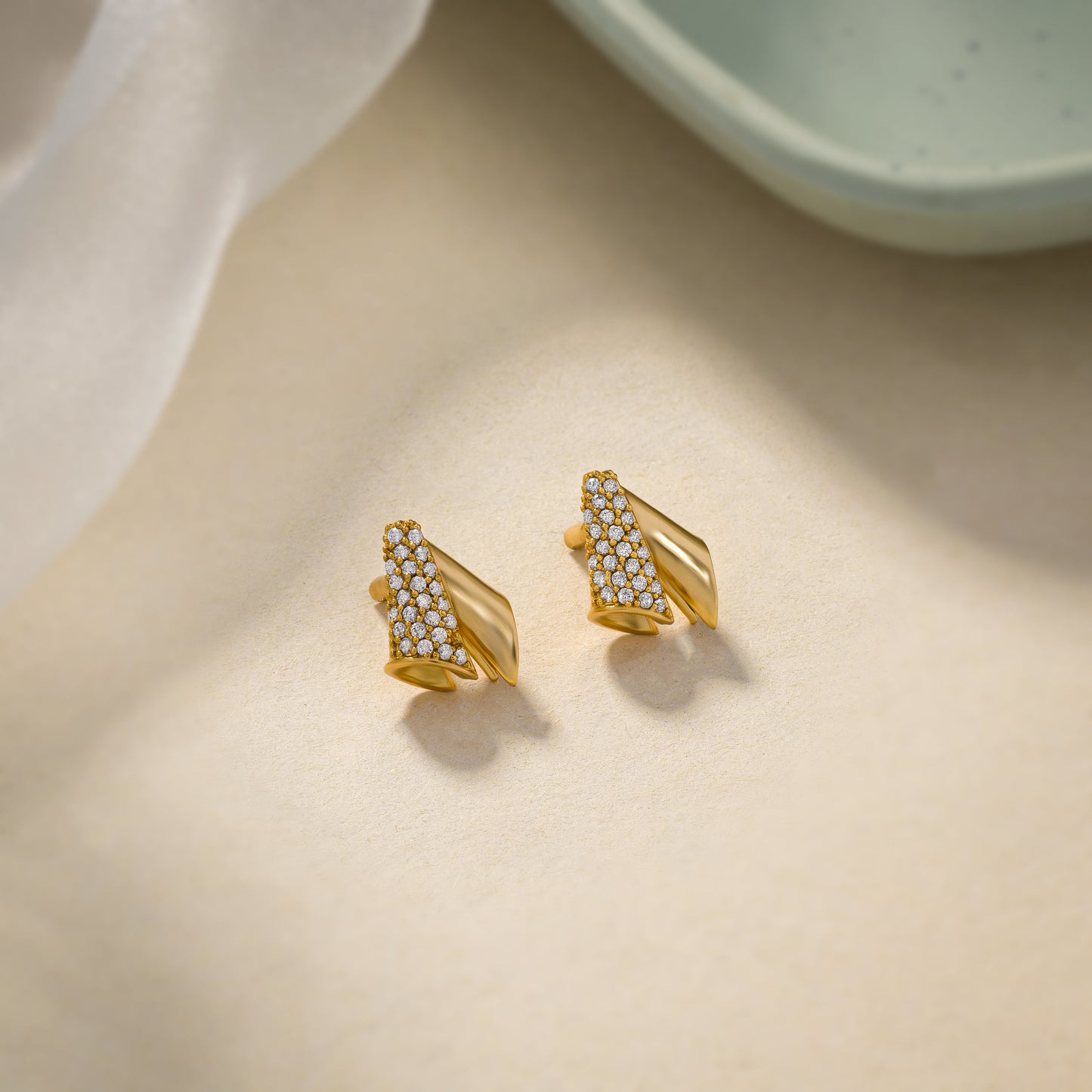 white wave sapphire studs