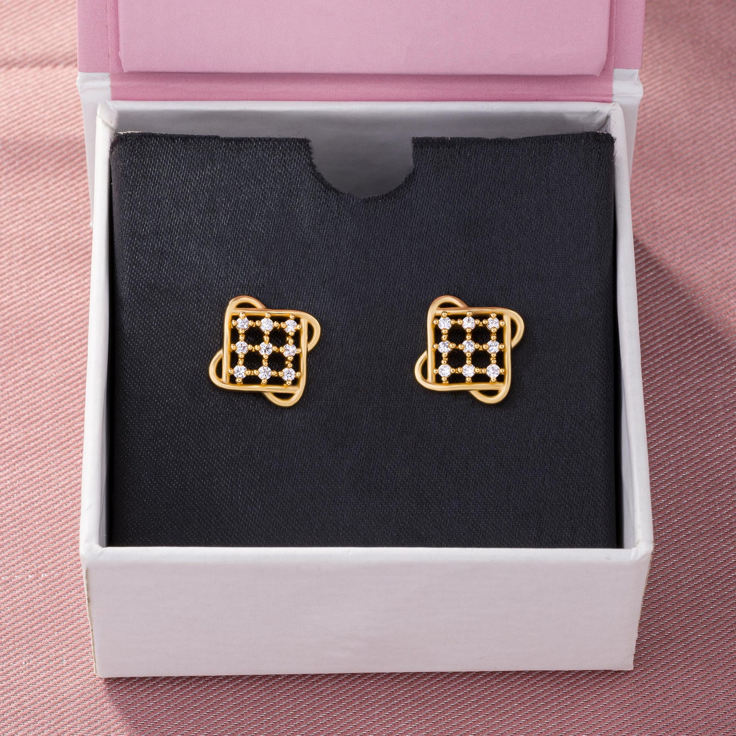 shiny diamond stud earrings