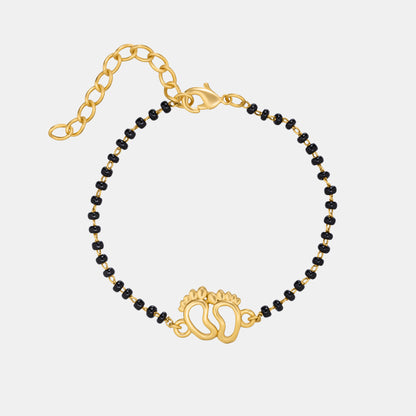 Bracelet with a Golden and Black Bea