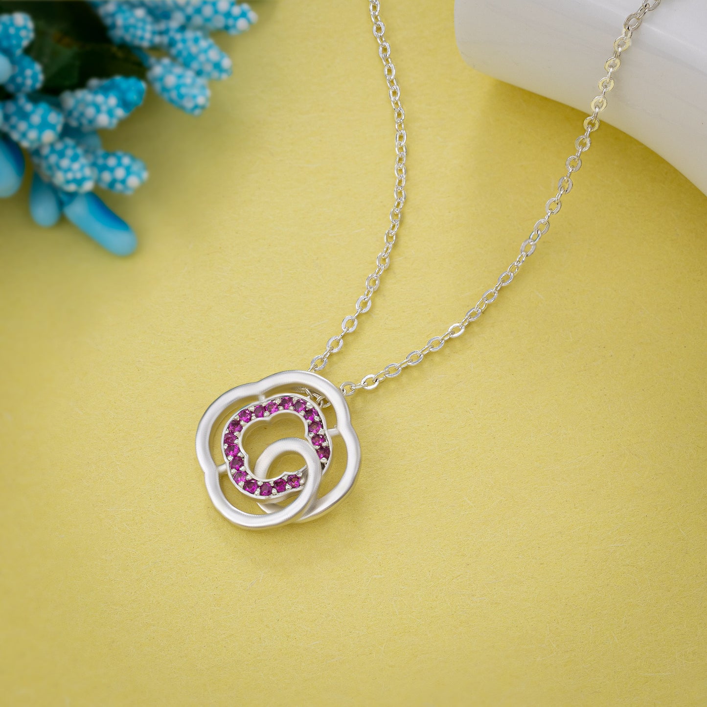 elevate your look with this elegant circle pendant necklace