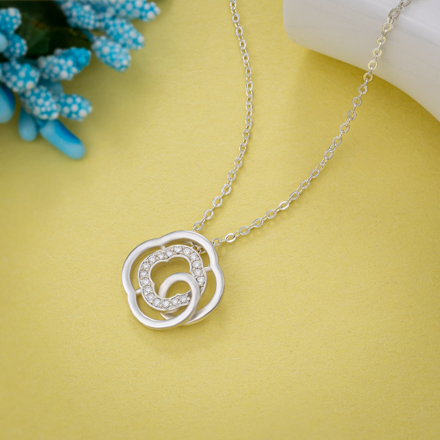 elevate your look with this elegant circle pendant necklace