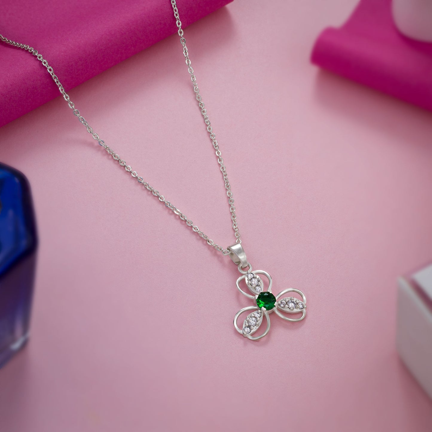 silver emerald green clover pendant