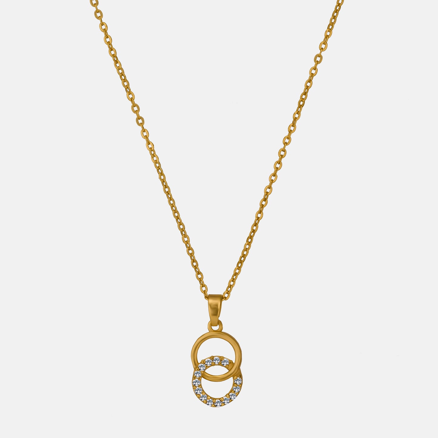 golden necklace with a diamond pendant