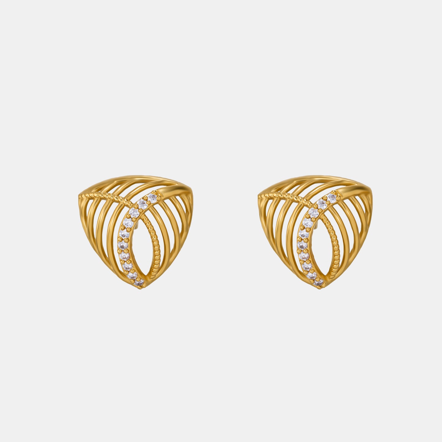 the golden earrings with diamonds