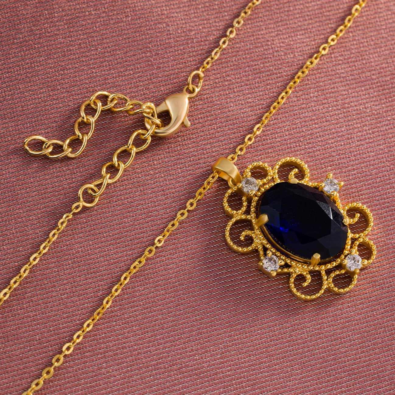 royal blue sapphire pendant