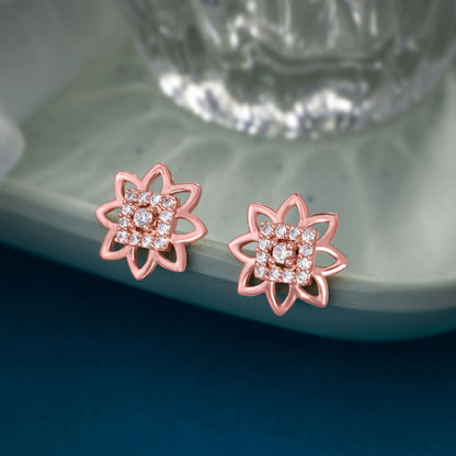 Flower Earrings Made of Rose Gold and Diamonds