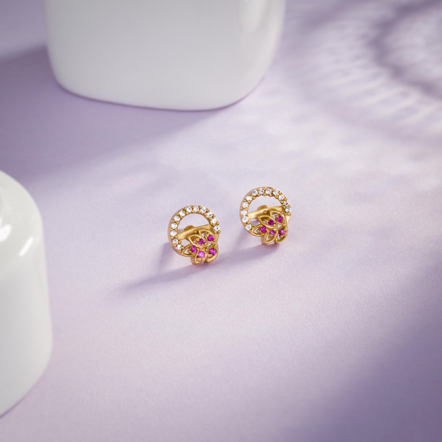 earring_red stone_golden_1