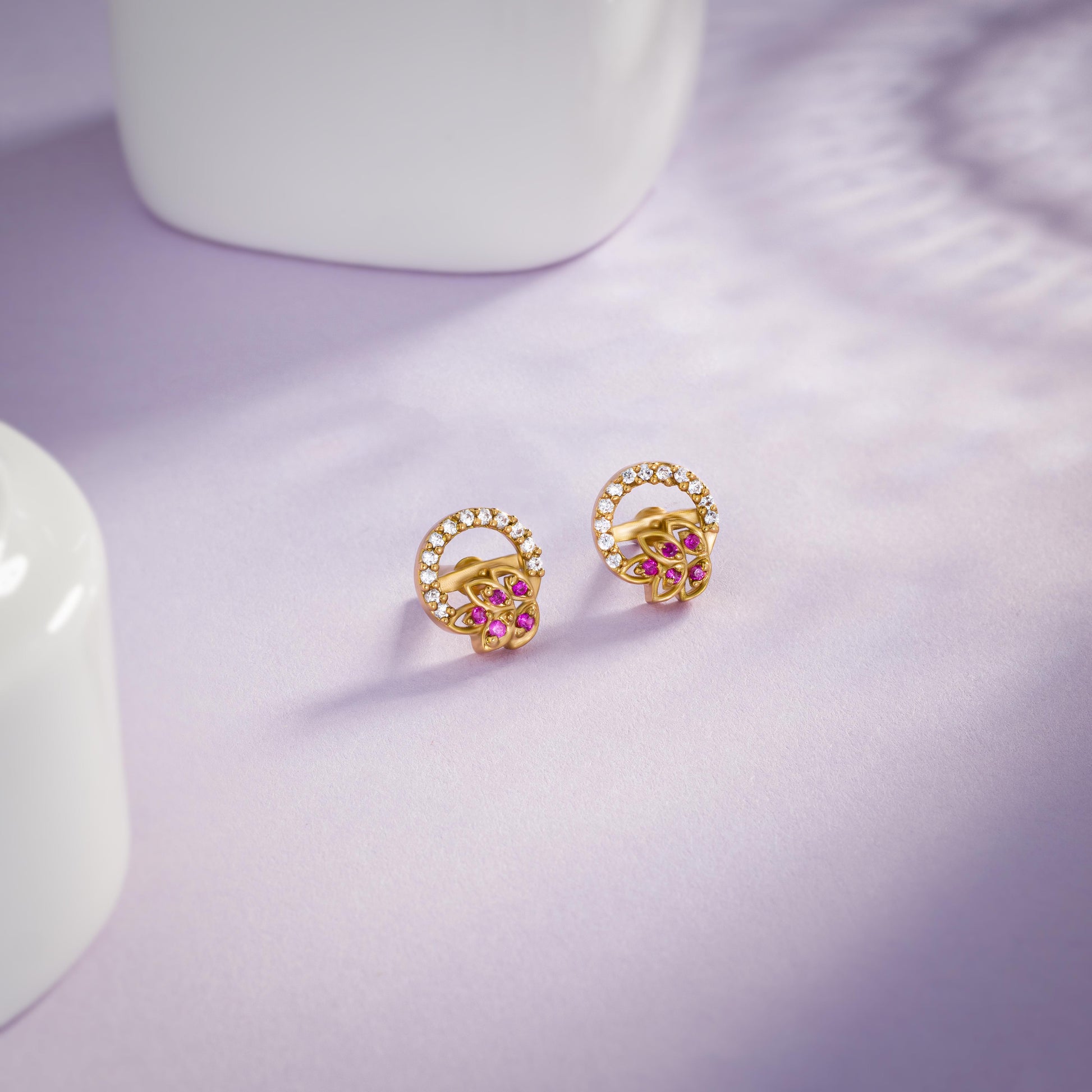 Earring_Red Stone_Golden_1