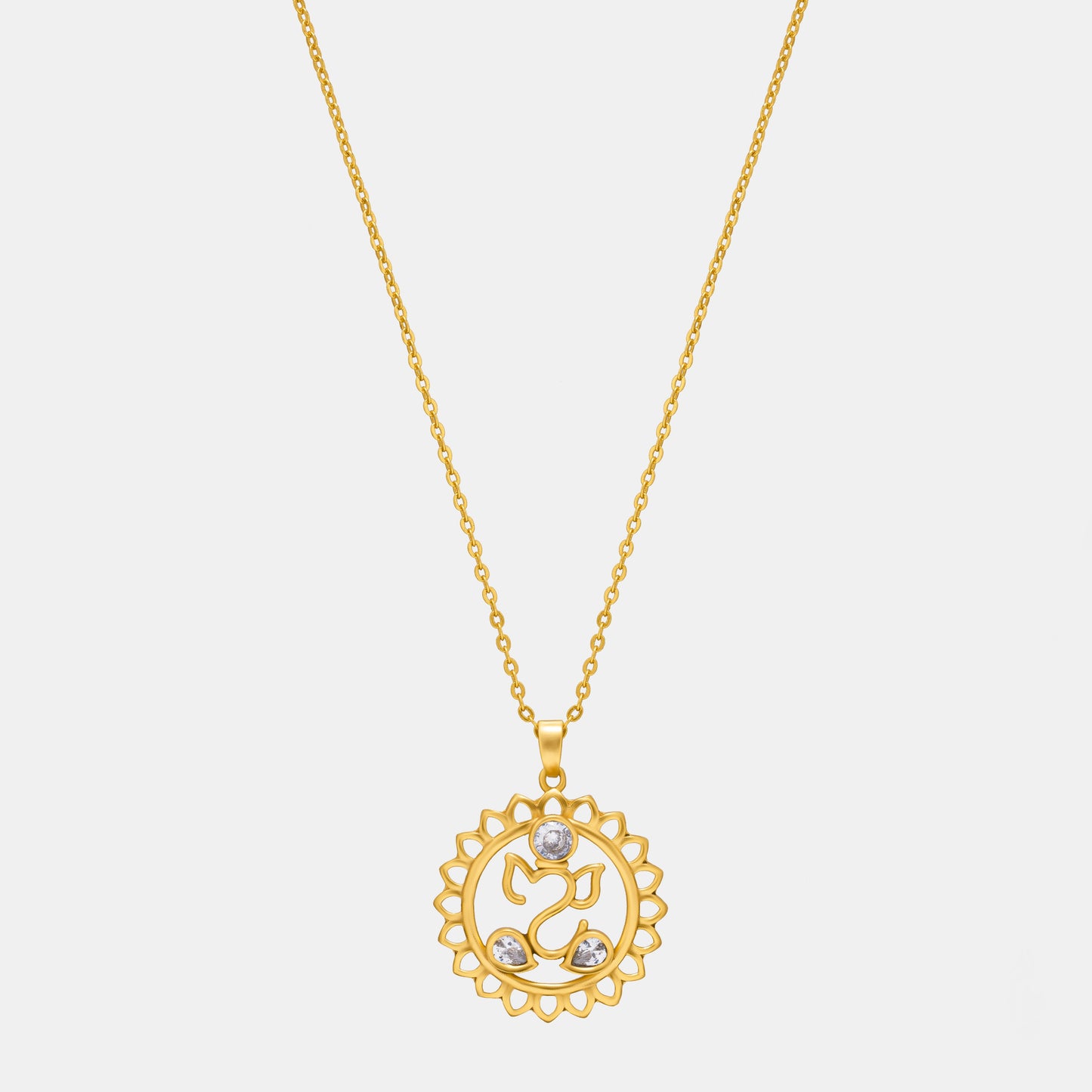 golden necklace with a diamond flower