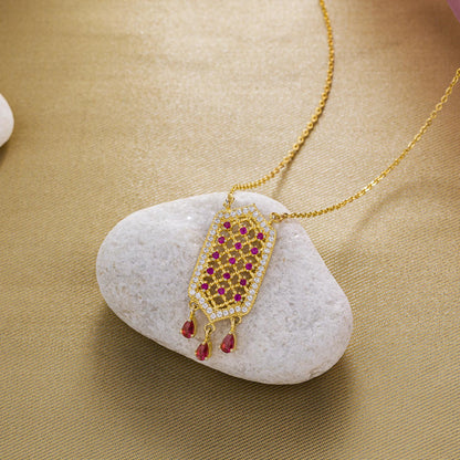 Necklace_Red Stone_Golden_1