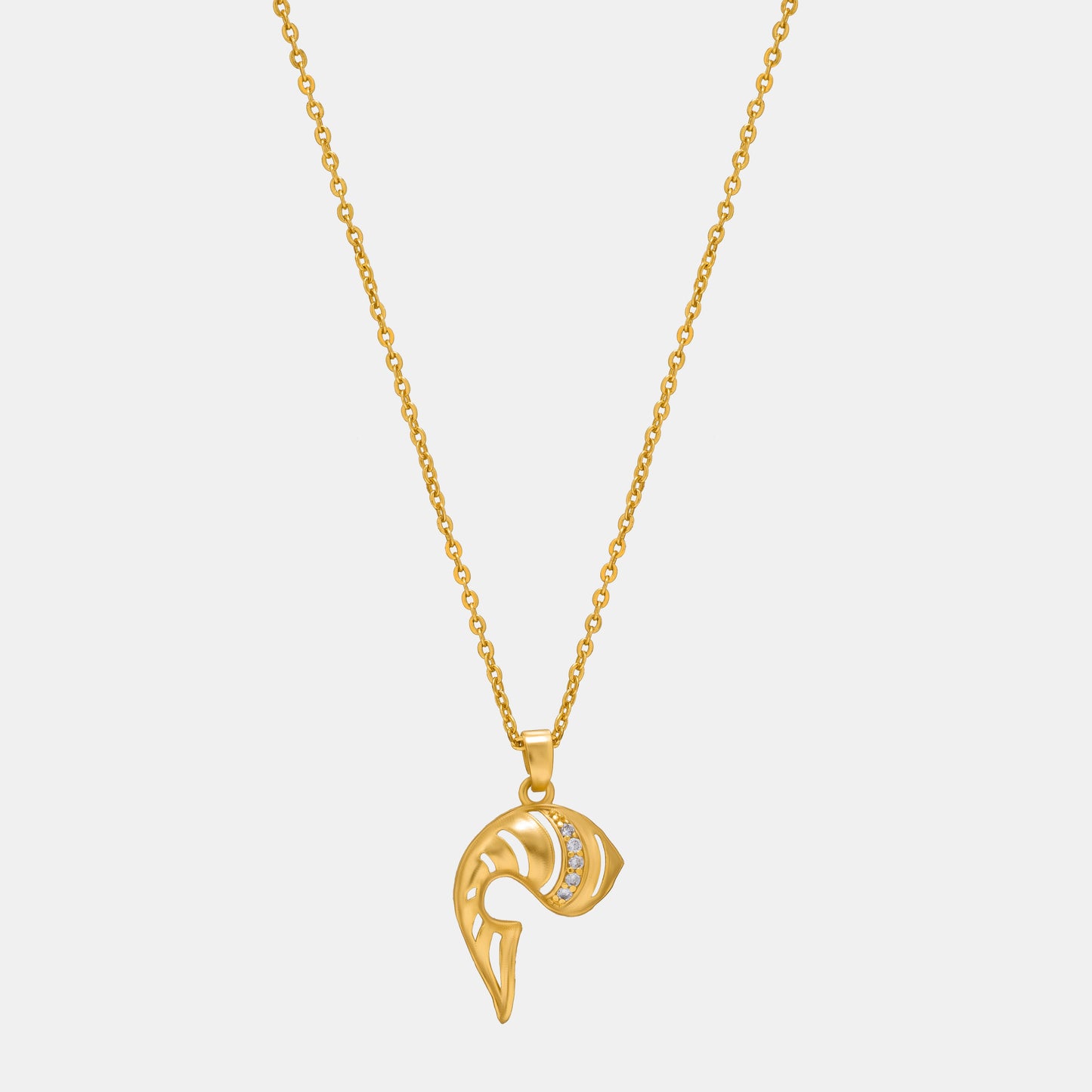 golden necklace with a diamond pendant