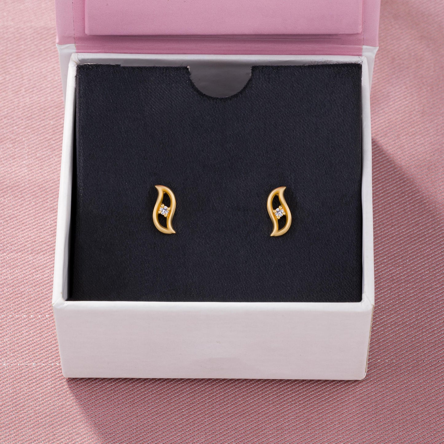 golden plated earrings with cubics