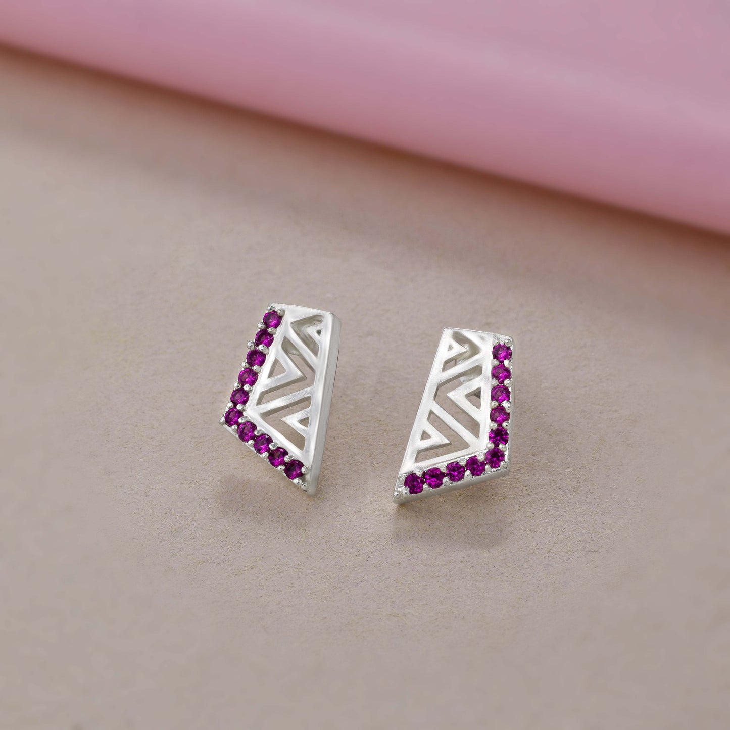 geochic radiance stud