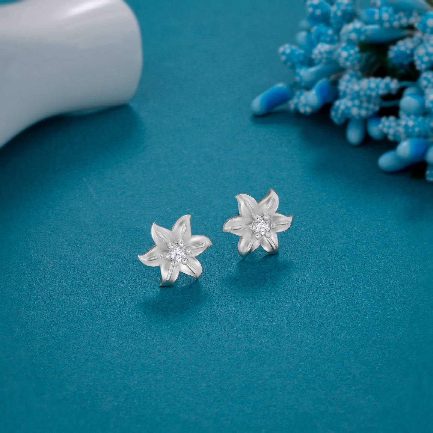 silver blooming star stud