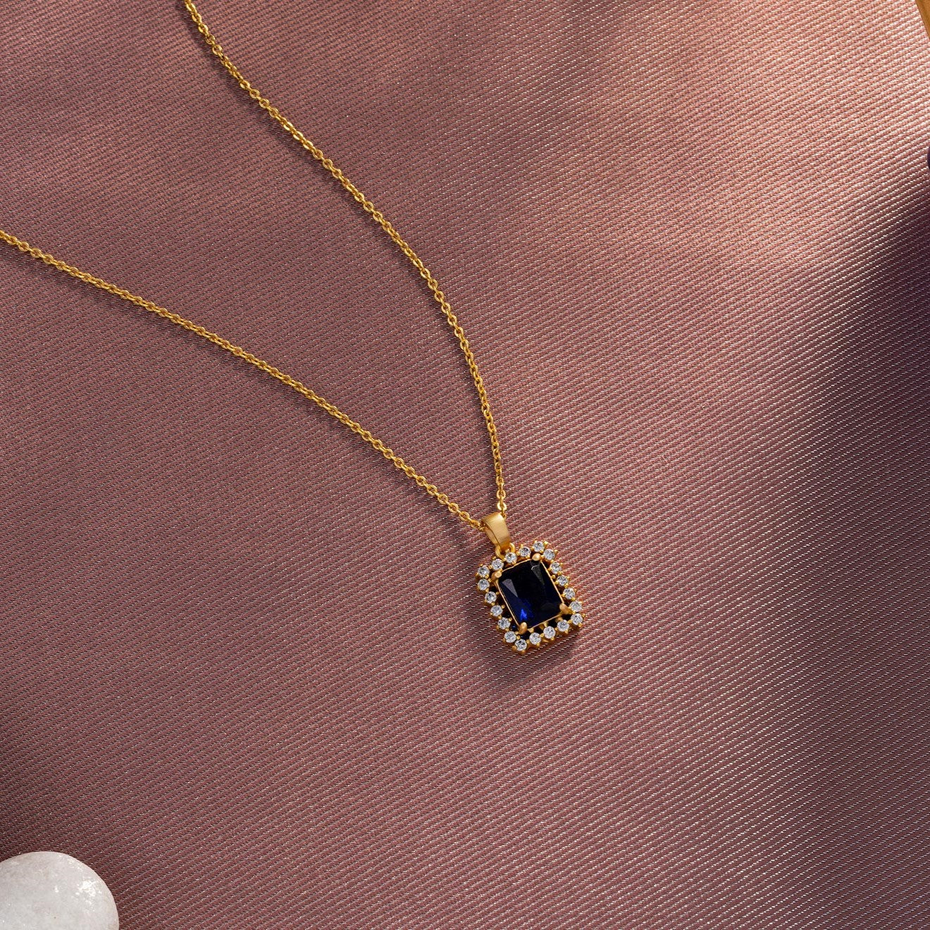 blue royal sapphire pendant