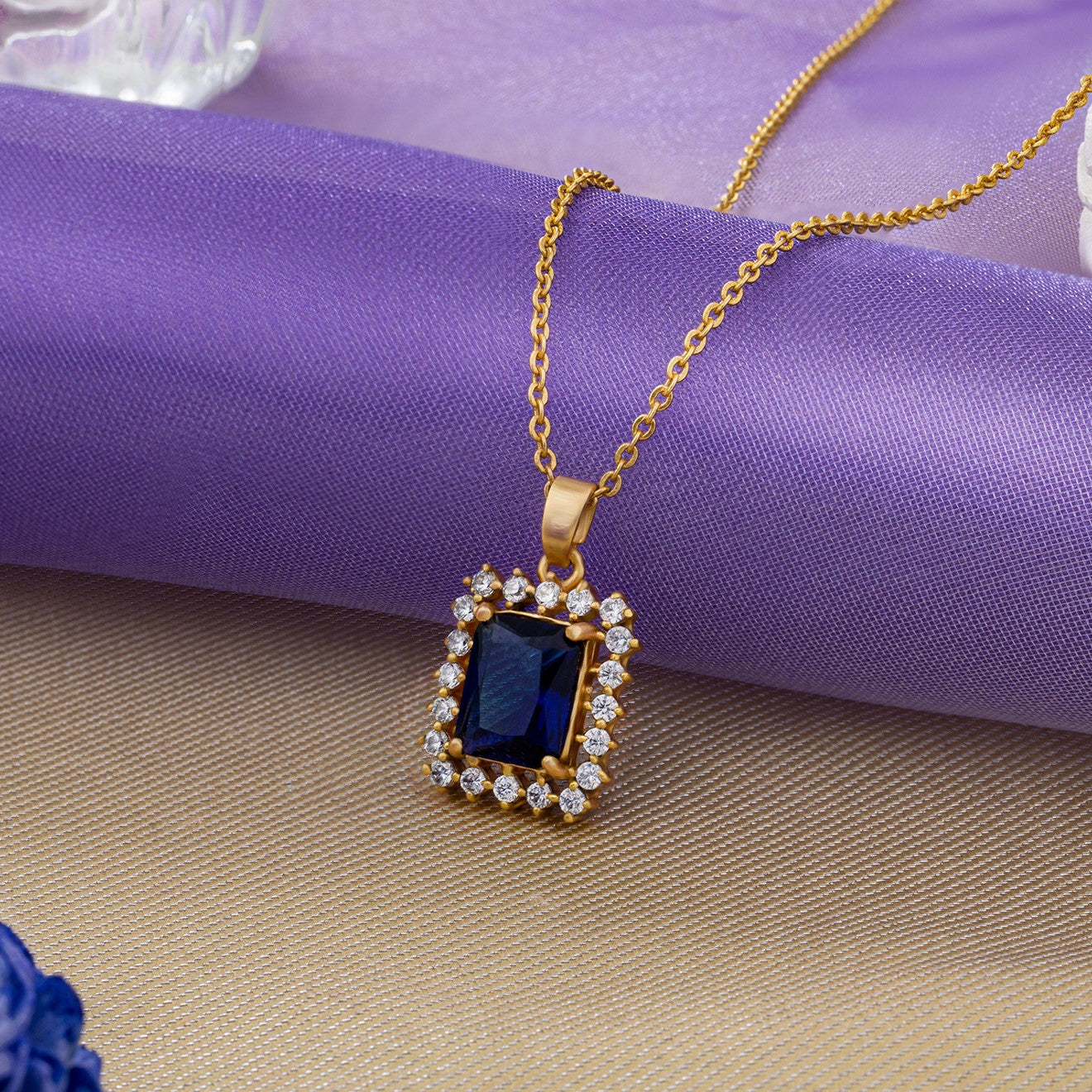 blue royal sapphire pendant