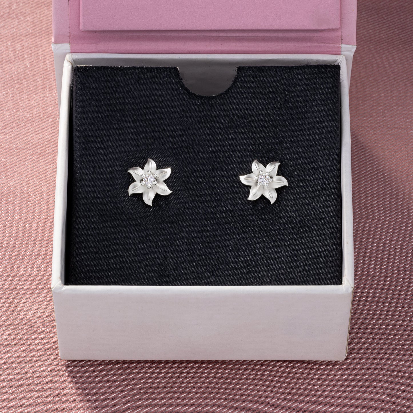 silver blooming star stud