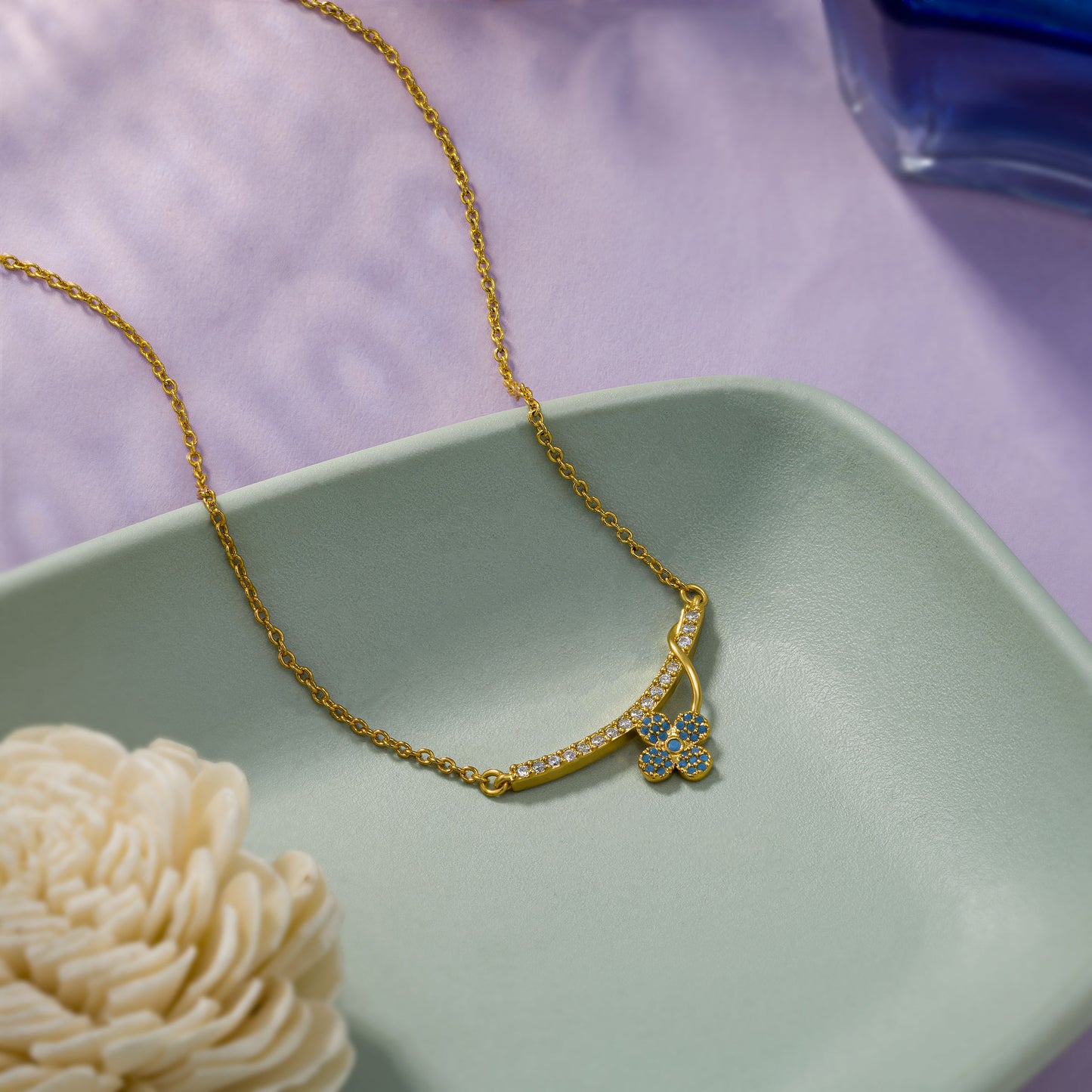 blossom sparkle necklace