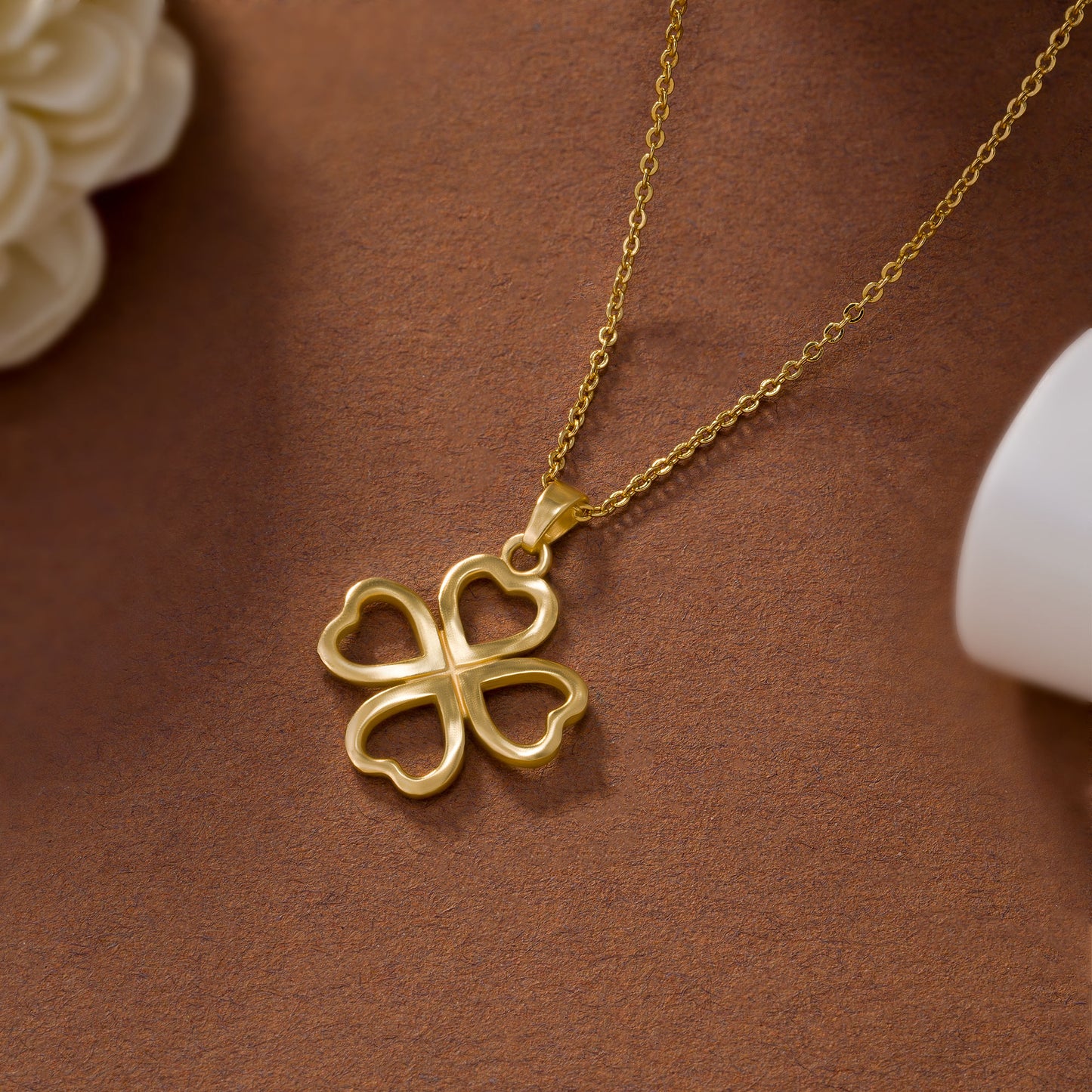 clover charm pendant