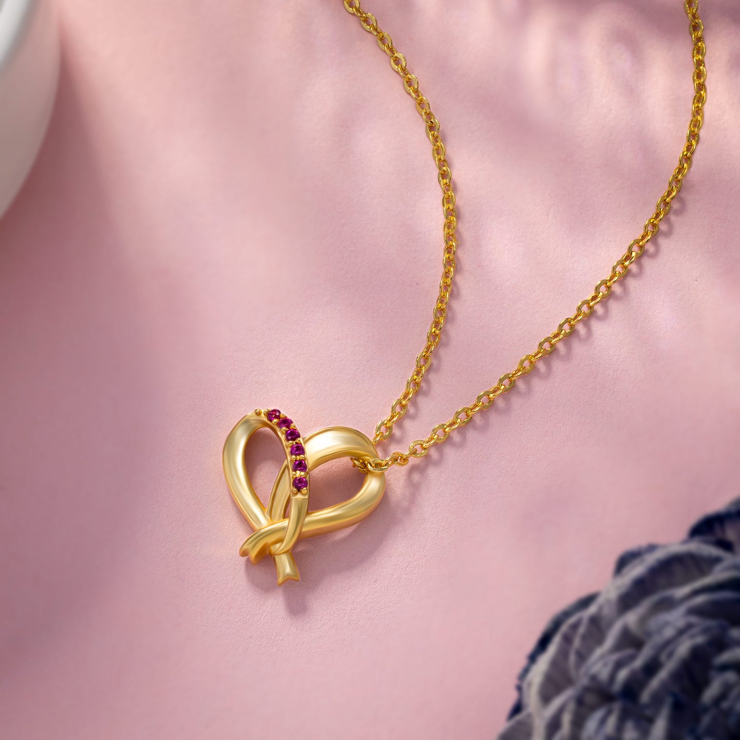 graceful heart pendant