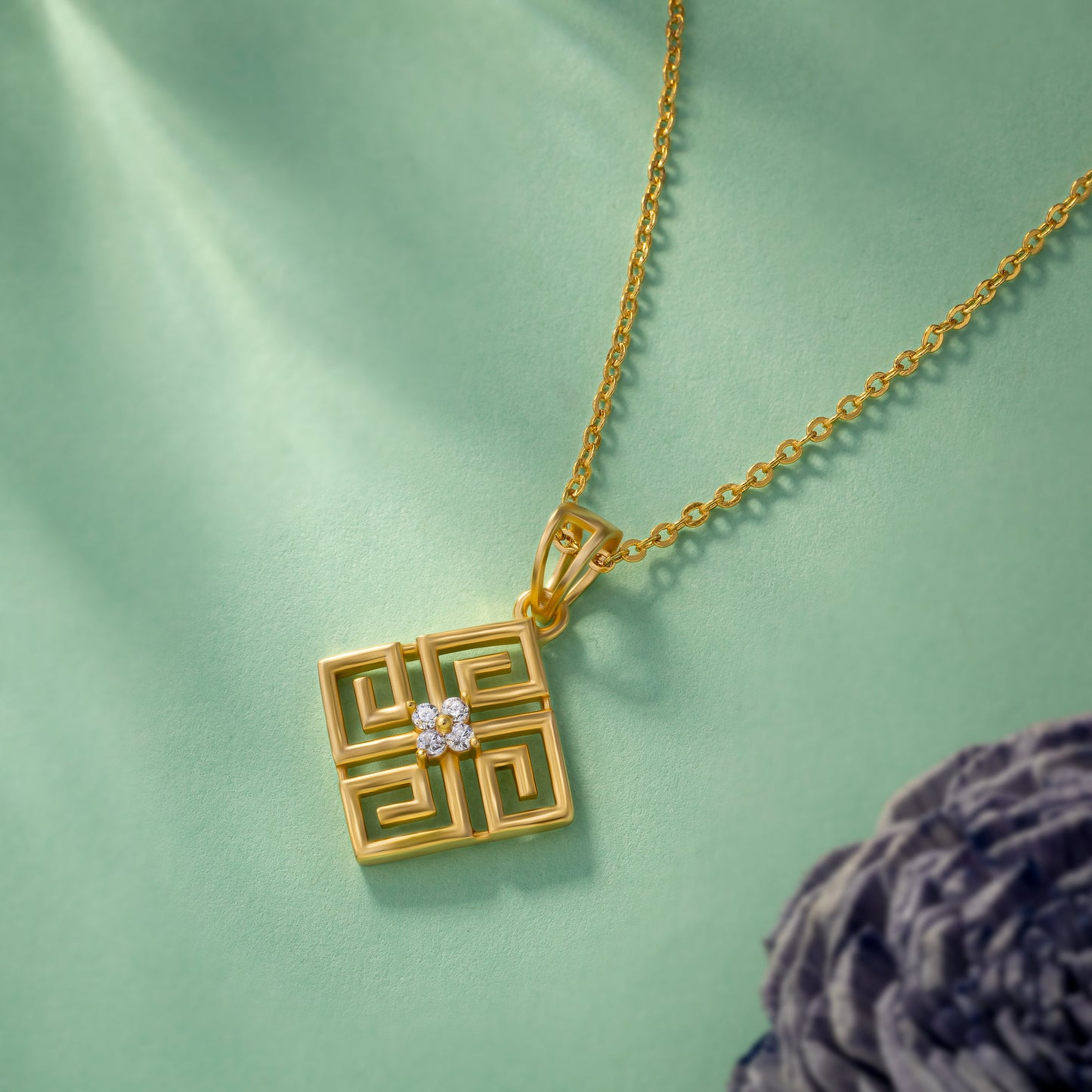 eternal maze pendant