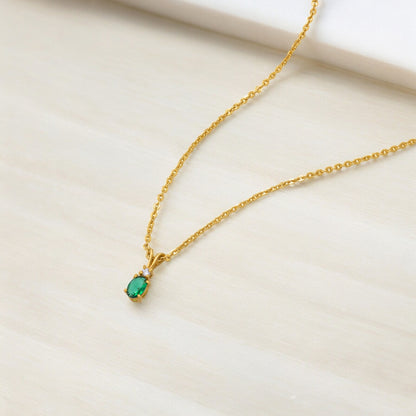 Green and White Elegance Sapphire Pendant