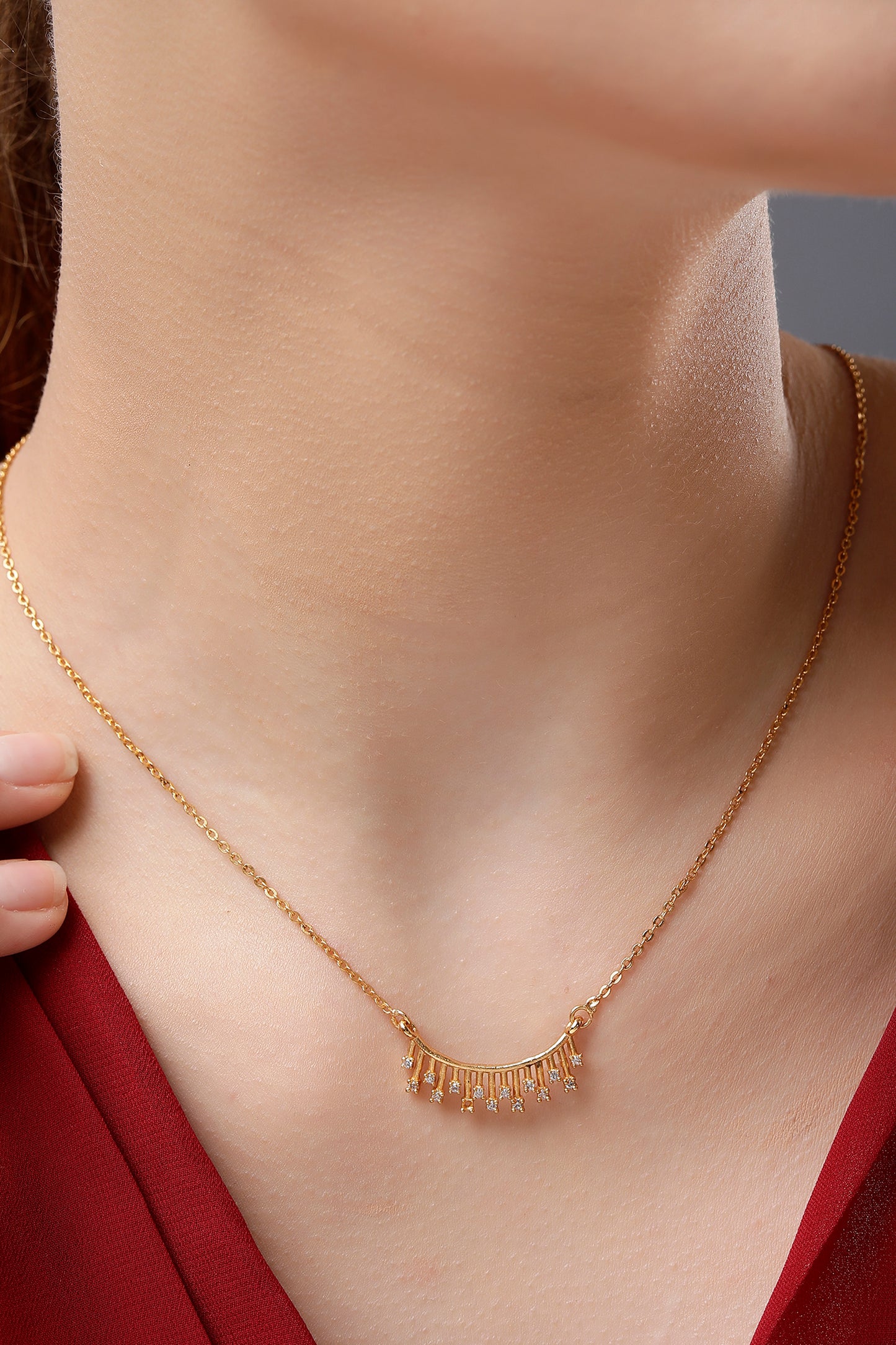 golden necklace with diamonds