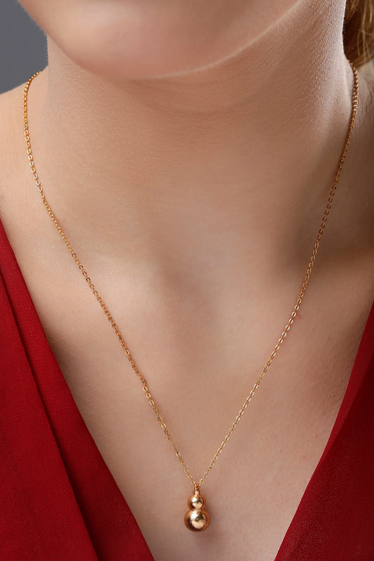 Golden Necklace with a Pearl