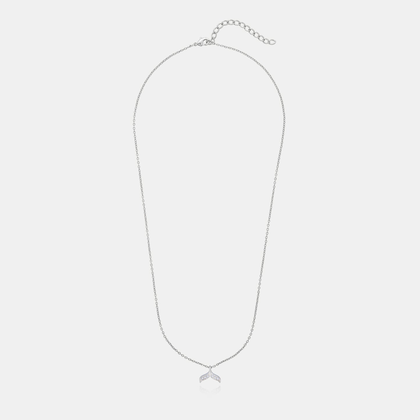 silver necklace with a diamond