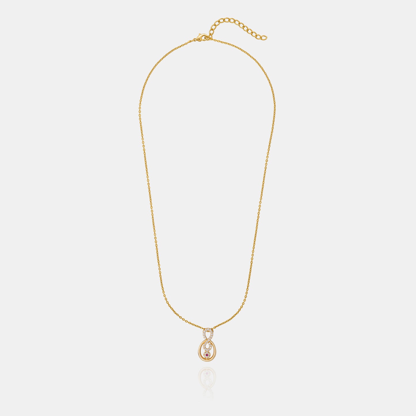 golden necklace with a diamond pendant