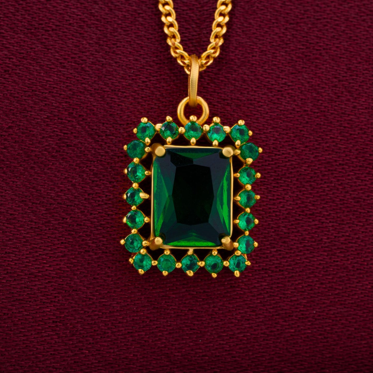 green royal pendant