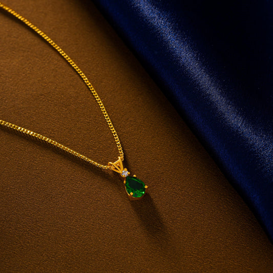 Green Teardrop Elegance Necklace