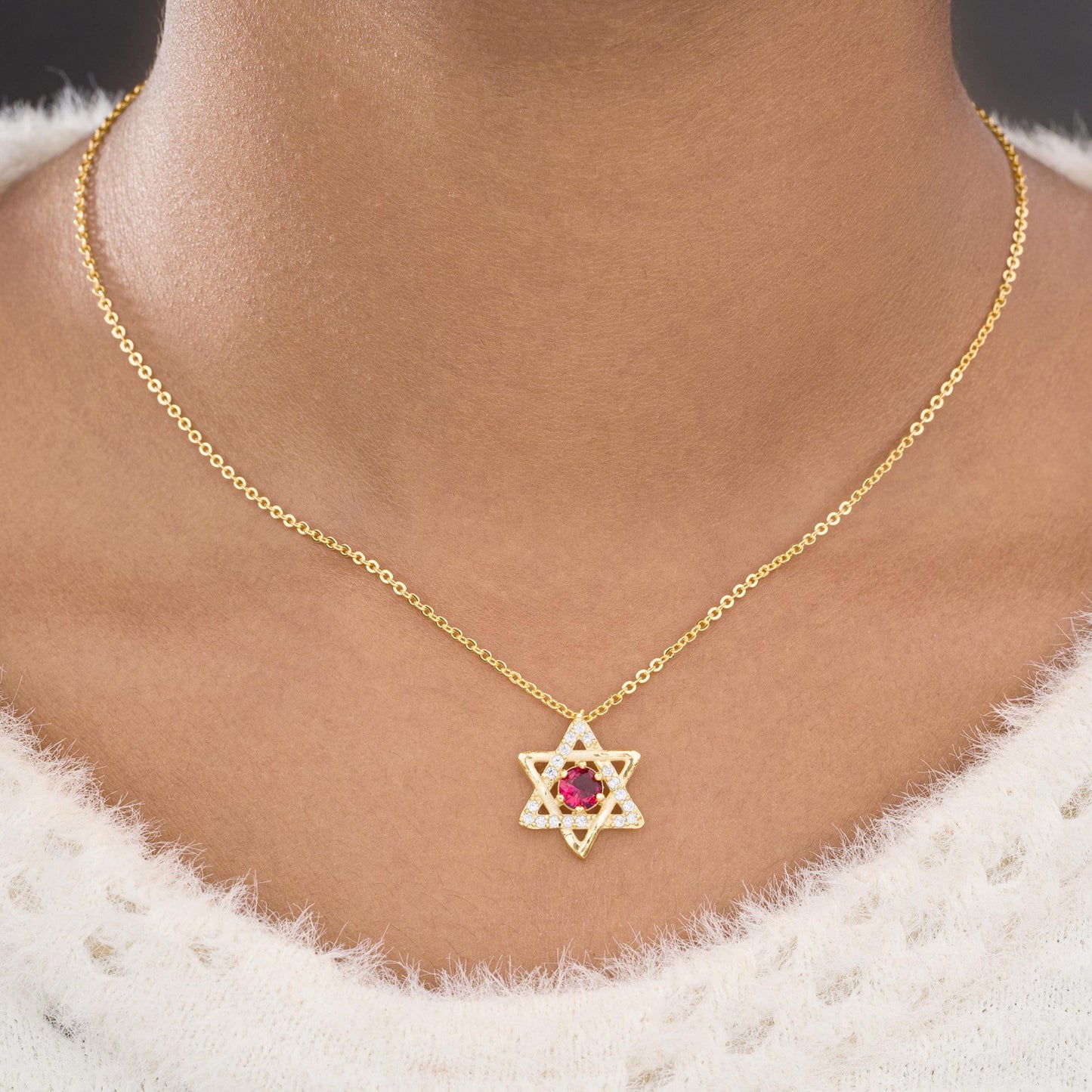 red star elegance pendant