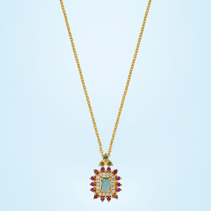 Luxurious Showcasing a Striking Golden Necklace