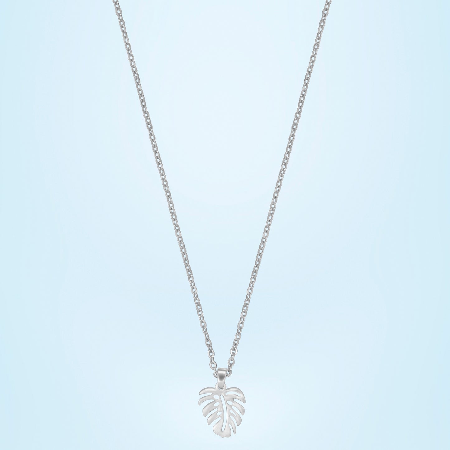 loving the delicate charm of this leaf pendant necklace